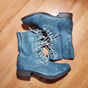 (SOLD) NEW Blue Combat Boots Size 5.5